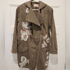 NWT Driftwood Women's Floral Embroidered Utility Jacket - Army Green